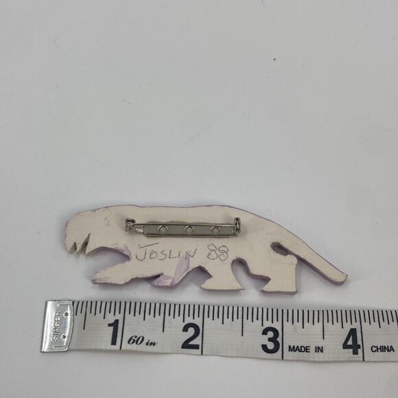 Vintage purple ceramic sabertooth tiger pin - Picture 3 of 3